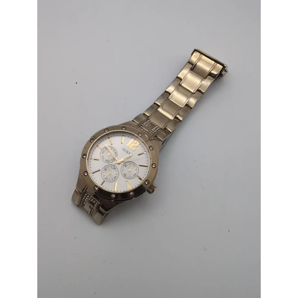 GUESS Women's U15078L1 Quartz Analog Chrono Dress Watch. Good Tone w Crystal 